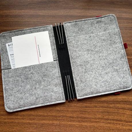 Roterfaden Taschenbegleiter LTD_022 Grey Felt Interior