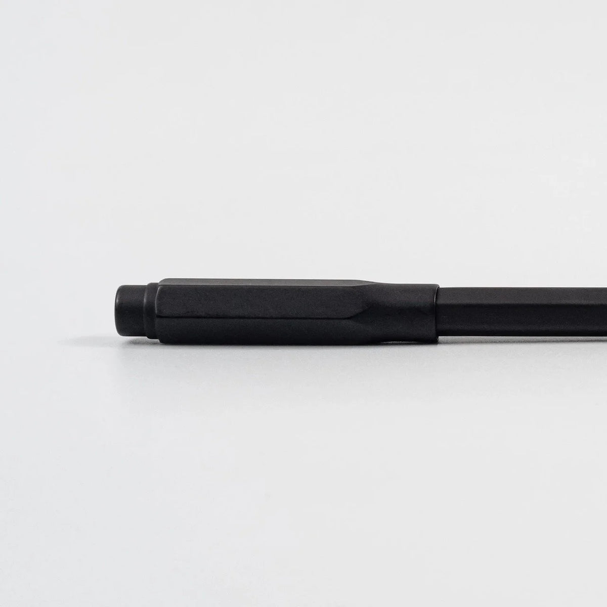 Blackwing Point Guard Black Cap on Pencil