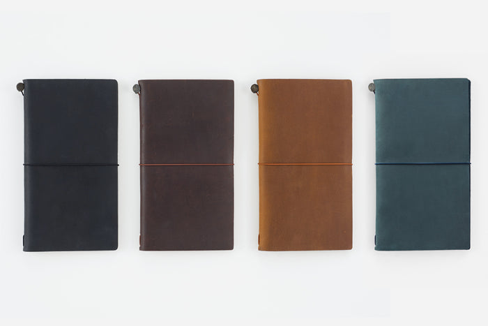 TRAVELER'S Notebook Standard Size Starter Kit Four Colors