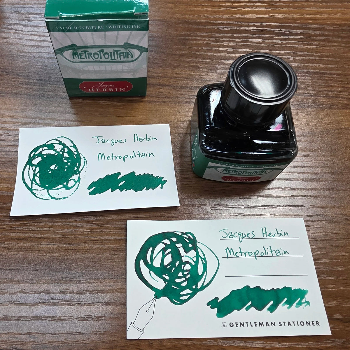 Herbin Les Couleurs de paris Metropolitain Green Ink Bottle and Swatch