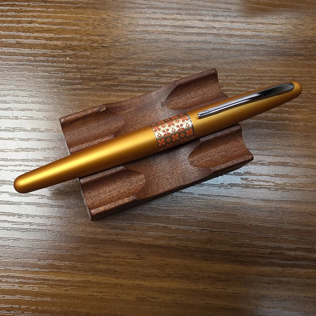 Pilot Metropolitan Rollerball Pen Retro Pop Orange