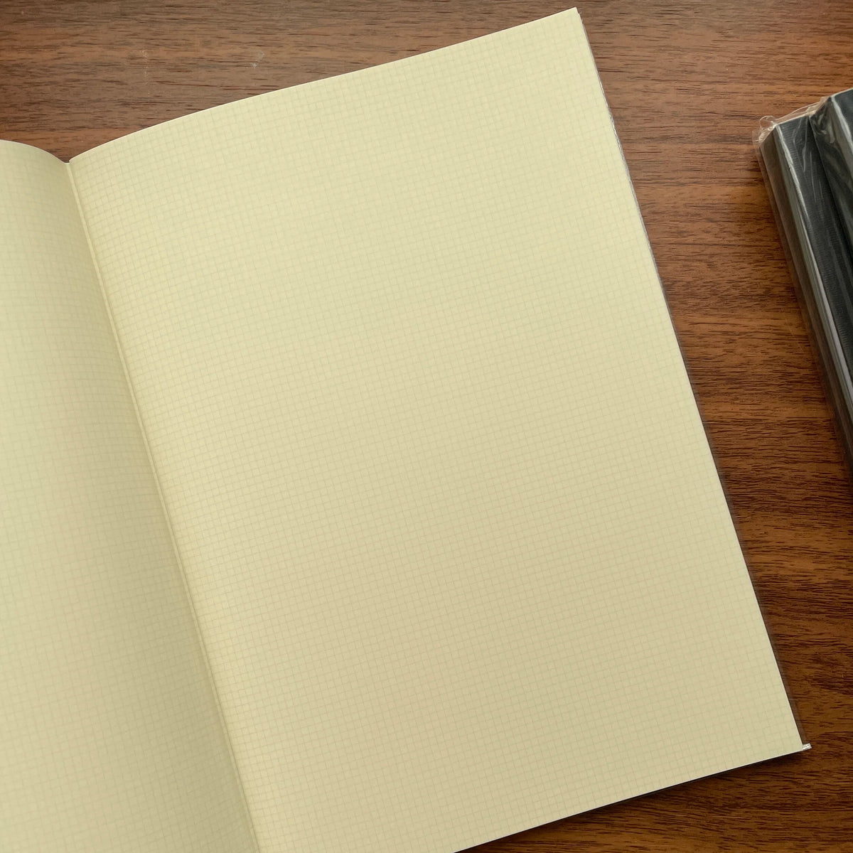 Life x Kleid "Noble Note" Grid Notebooks