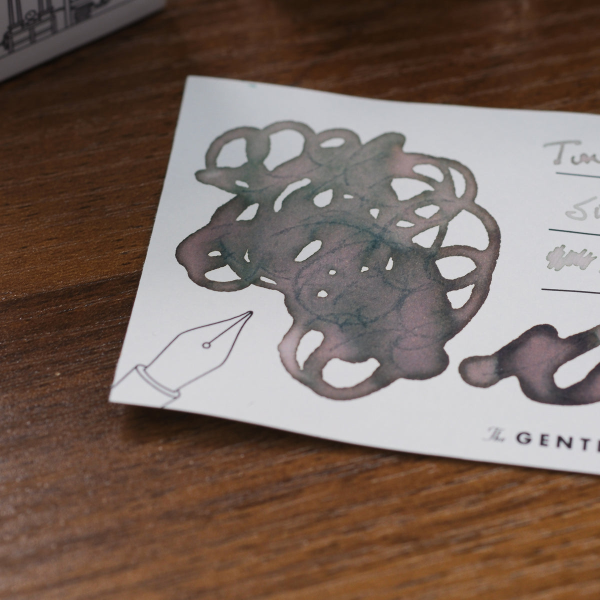 Tono & Lims Friendship Line Souvenir Moment Chromashading Close-up