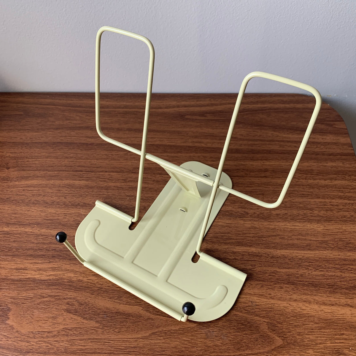 Hightide Co. Metal Book Stand