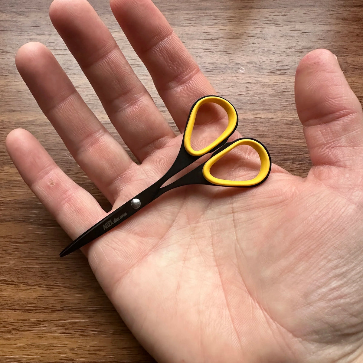 Allex Slim 100 In Hand