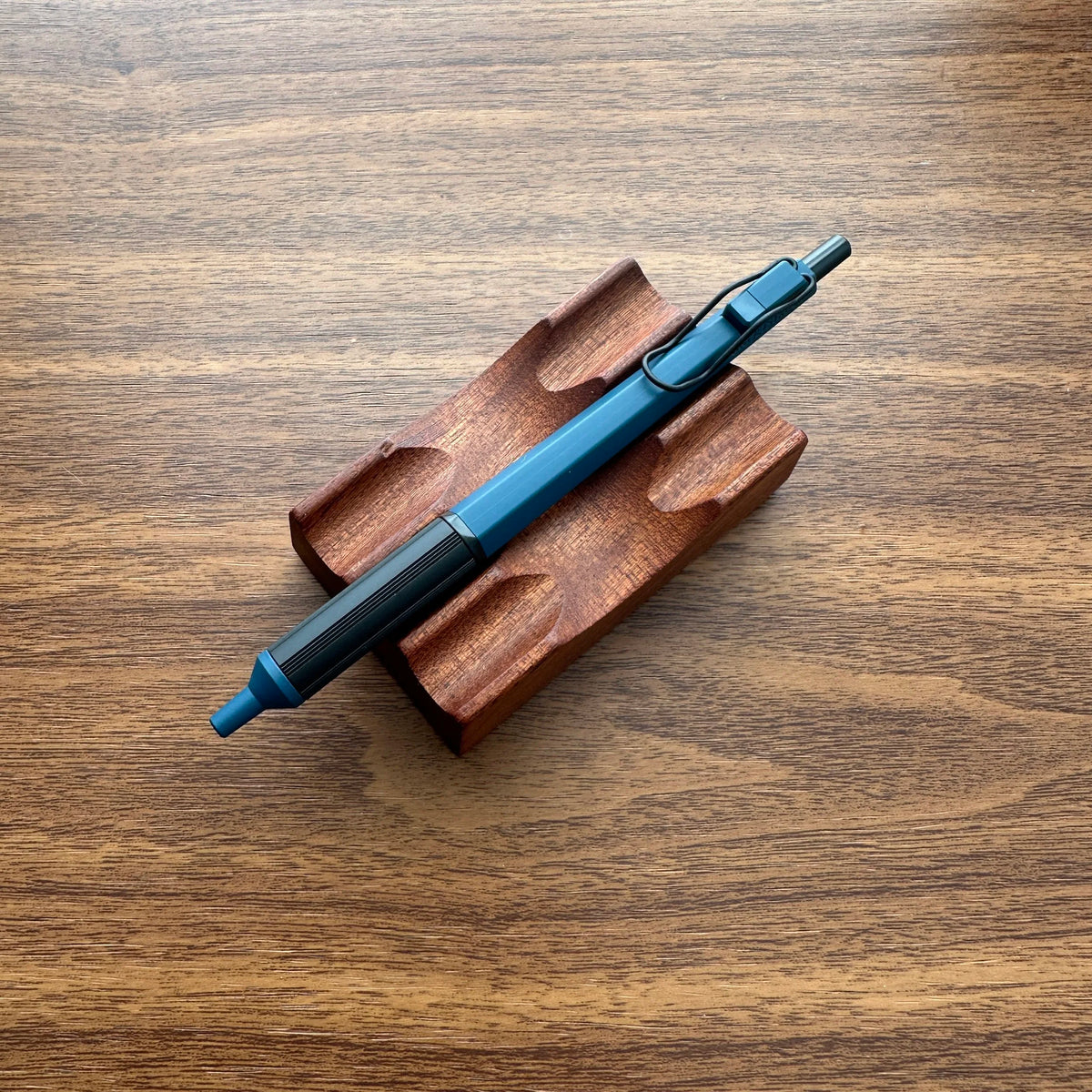 Uni Jetstream Edge Ballpoint Pen