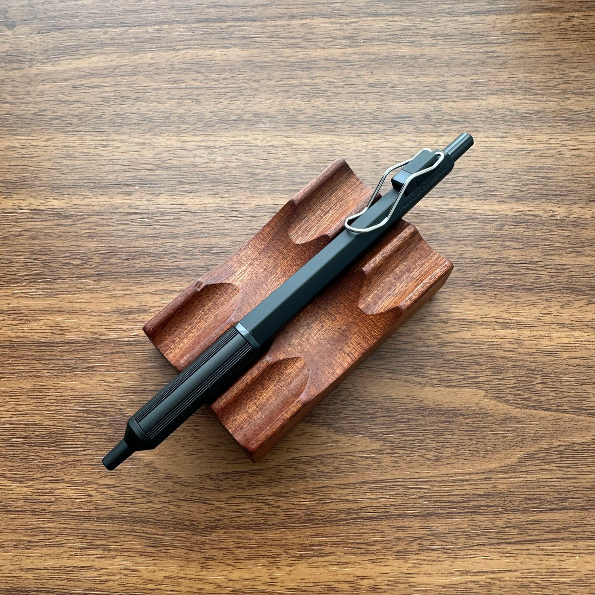 Uni Jetstream Edge Ballpoint Pen