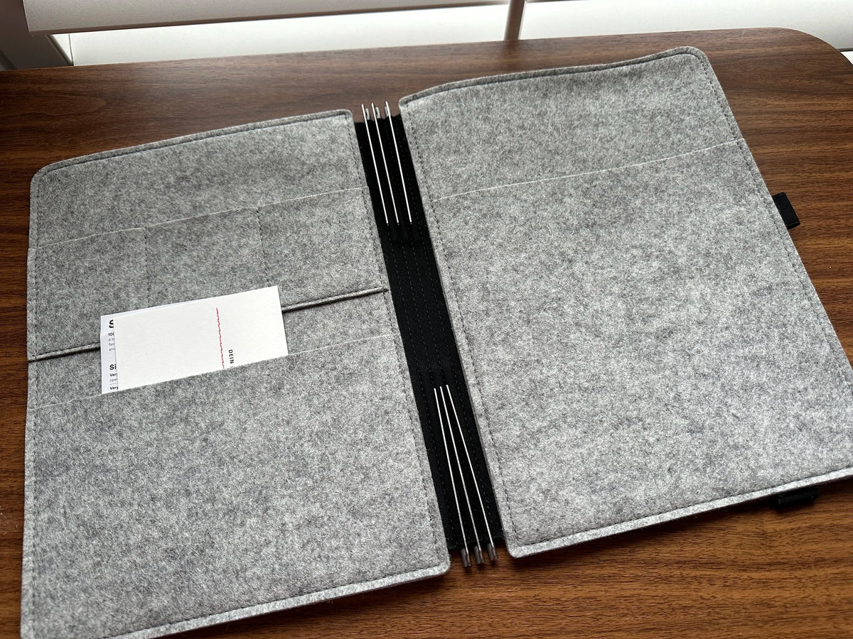 Roterfaden Taschenbegleiter A4 with Gray Felt Interior