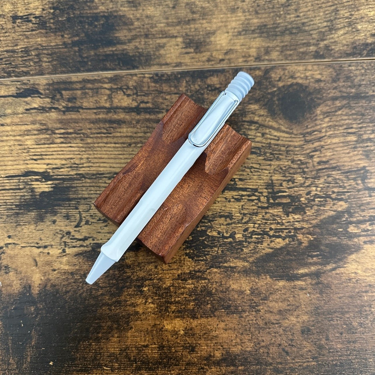 Lamy Safari Standard Line Ballpoint Pen White