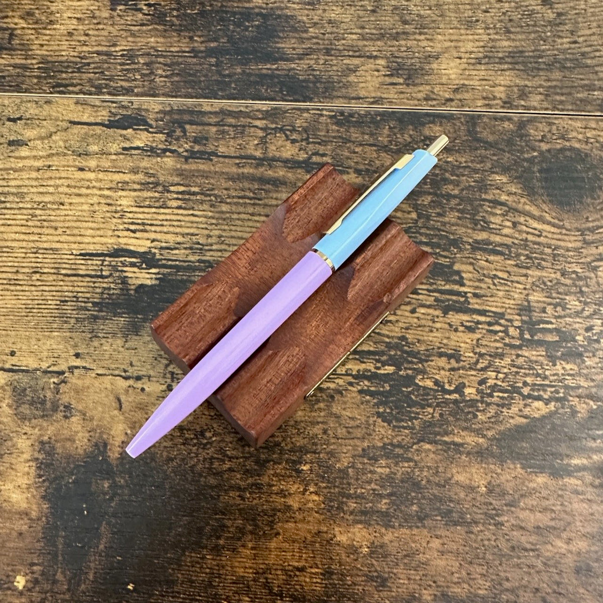 Anterique .5mm Ballpoint Pen Lavender + Aqua Blue