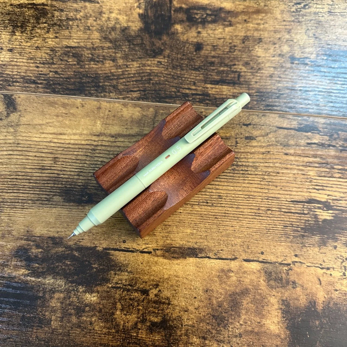 Uni Kuru Toga Mechanical Pencil / KS (.5mm)