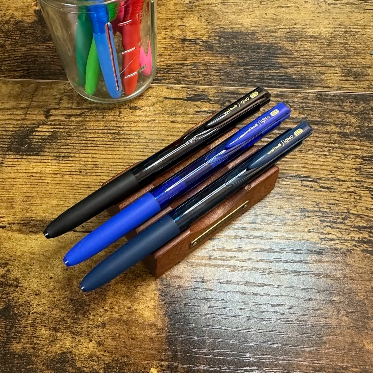 Uni Signo RT1 Gel Pens