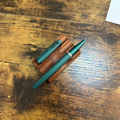 Diplomat Viper Fountain Pen Green Uncapped