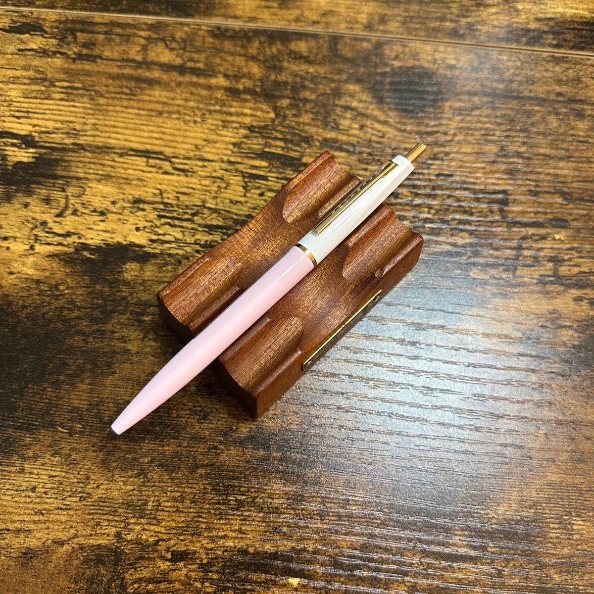 Anterique .5mm Ballpoint Pen Baby Pink + Pure White