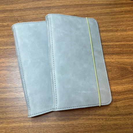 Roterfaden TGS_25 Special Edition A5 Slim Grey with Light Green Elastics