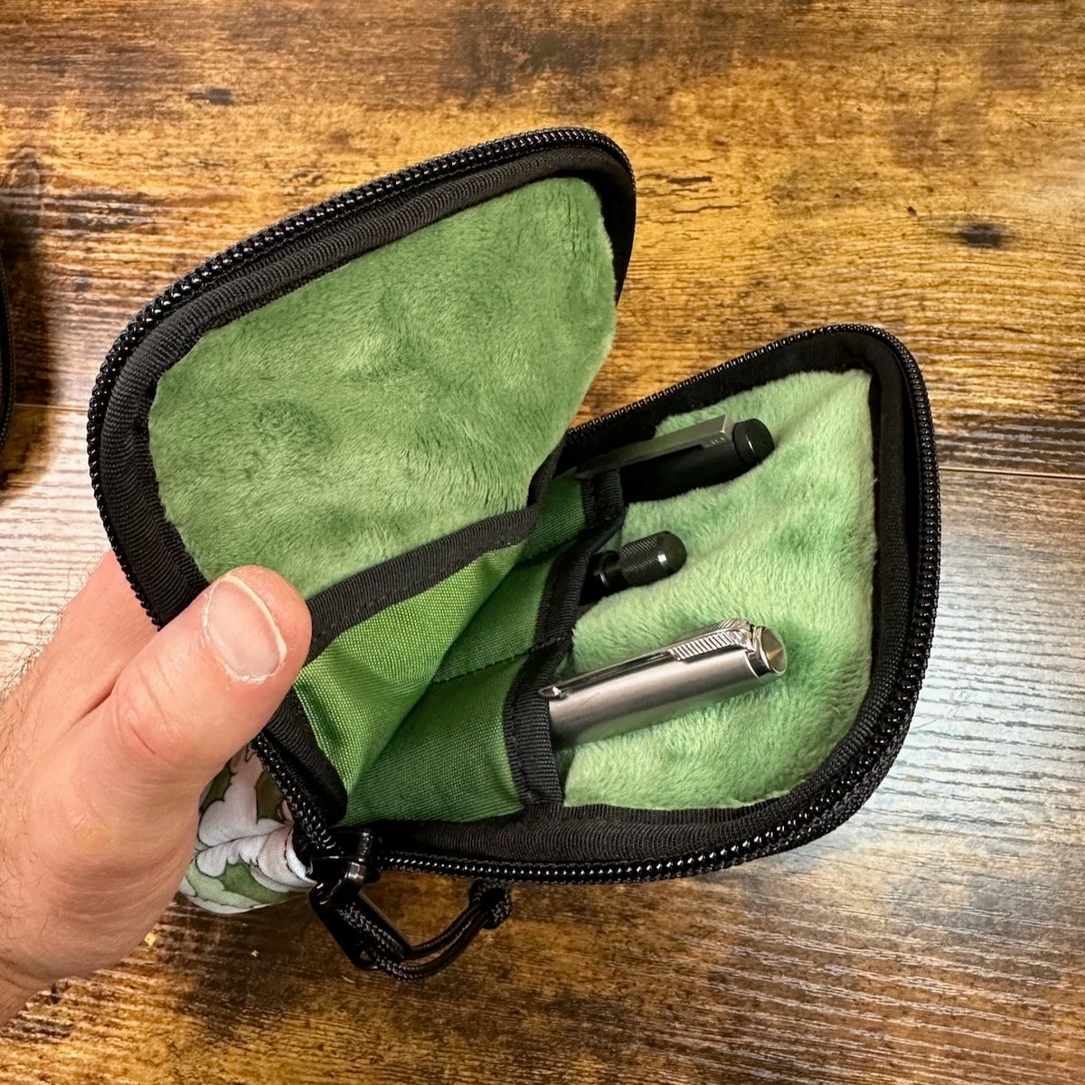 "Clouds" T.G.S. Special Edition / Sinclair Model R 3+1 Pen Case