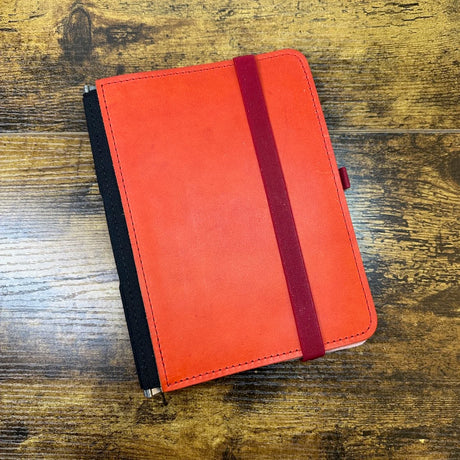 Roterfaden Taschenbegleiter LTD_035 A5 Red Leather Cover