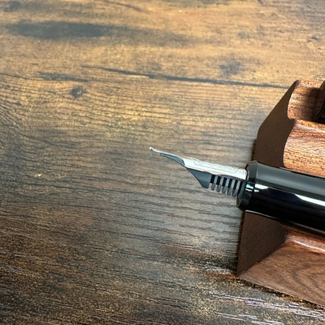 Pilot Custom 912 Fountain Pen Waverly Nib Side View