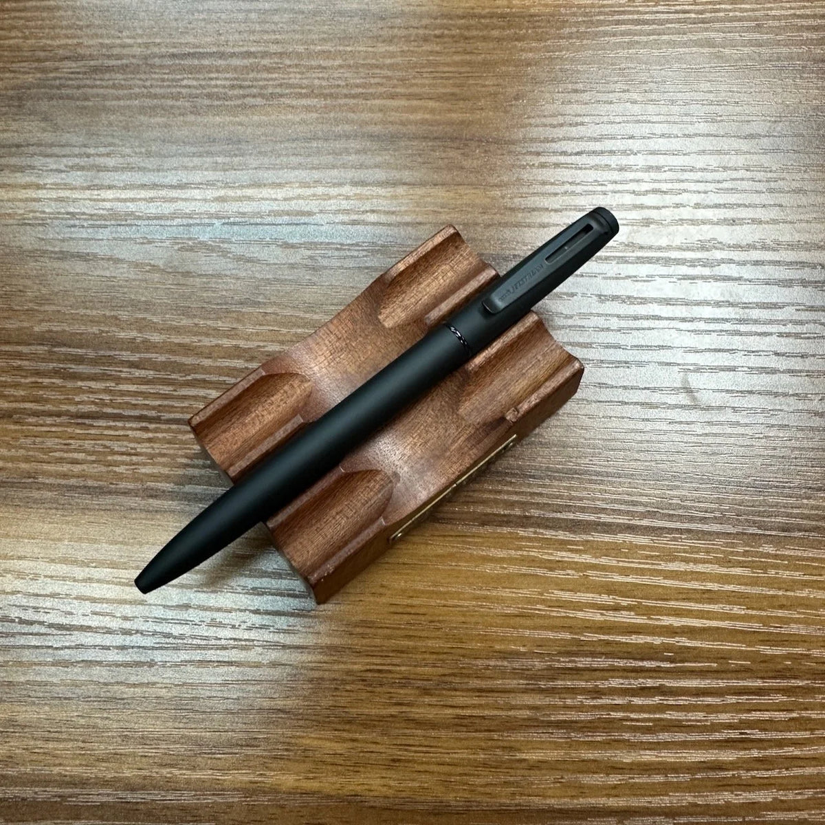 Uni Mitsubishi Jetstream Prime Ballpoint Pen