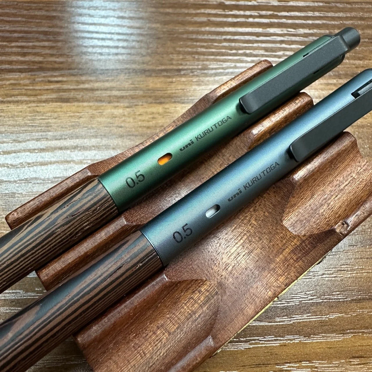 Uni Kuru Toga Mechanical Pencil / Wood (.5mm)