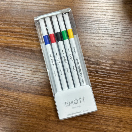 Uni EMOTT Fineliner Sets