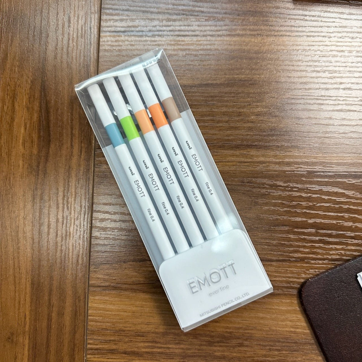 Uni EMOTT Fineliner Sets