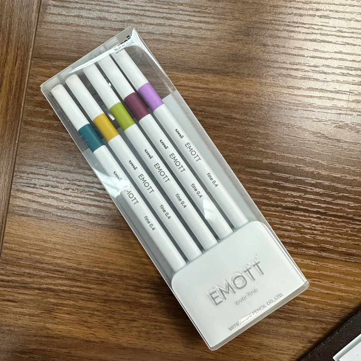 Uni EMOTT Fineliner Sets