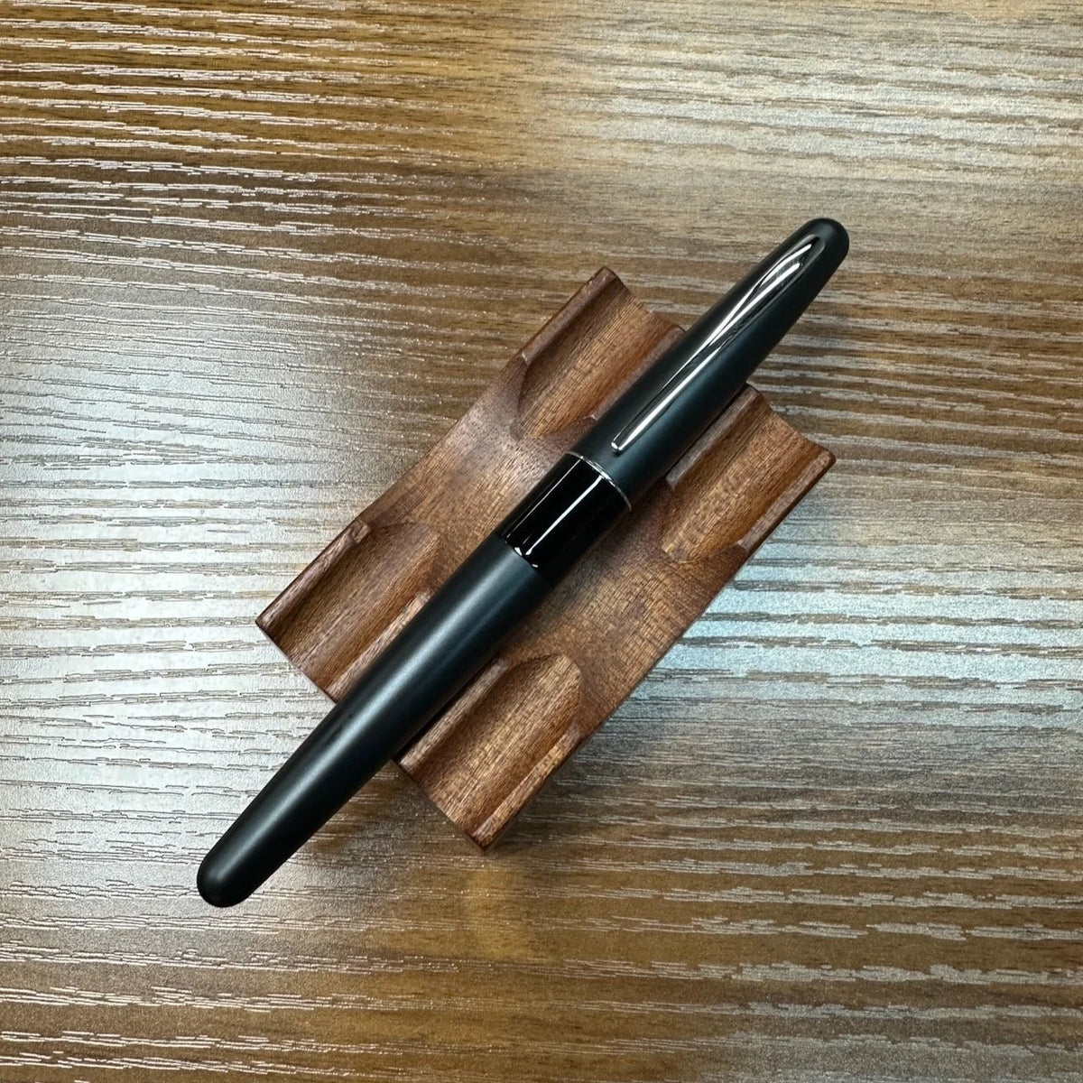 Pilot Metropolitan Fountain Pen Retro Pop Black