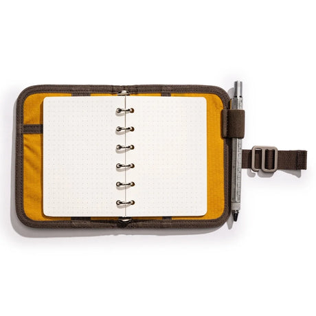Lochby Field Binder A7 with pen