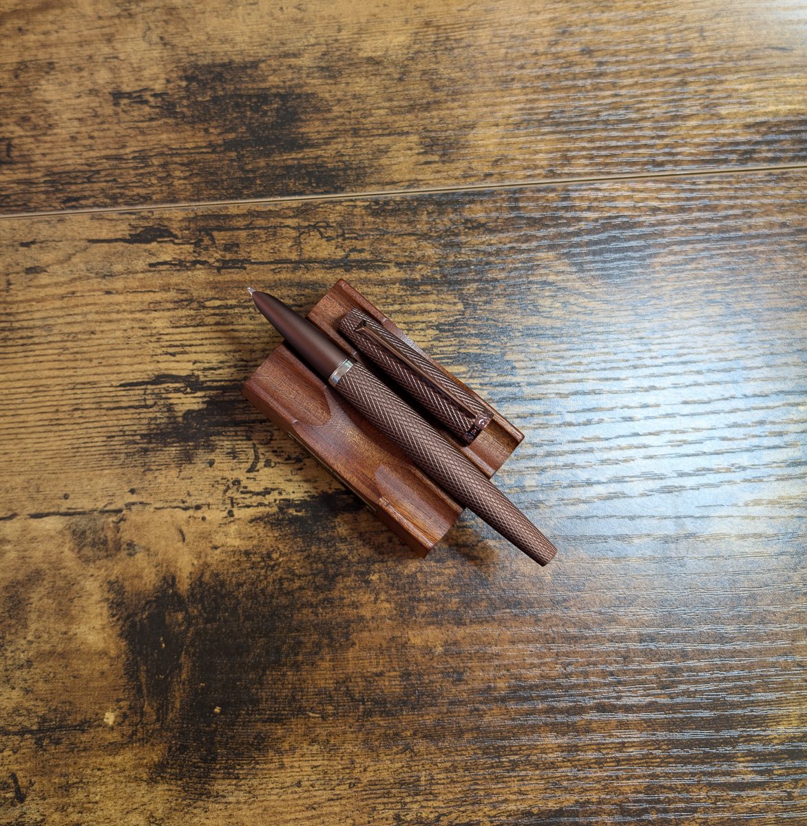 Diplomat Viper Fountain Pen  Brown On Pen Stand