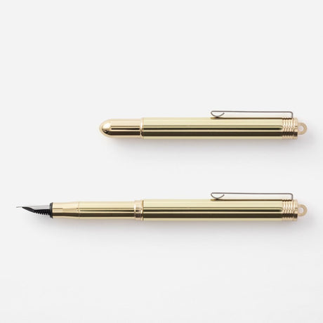 TRAVELER'S Company Brass Fountain Pen Open