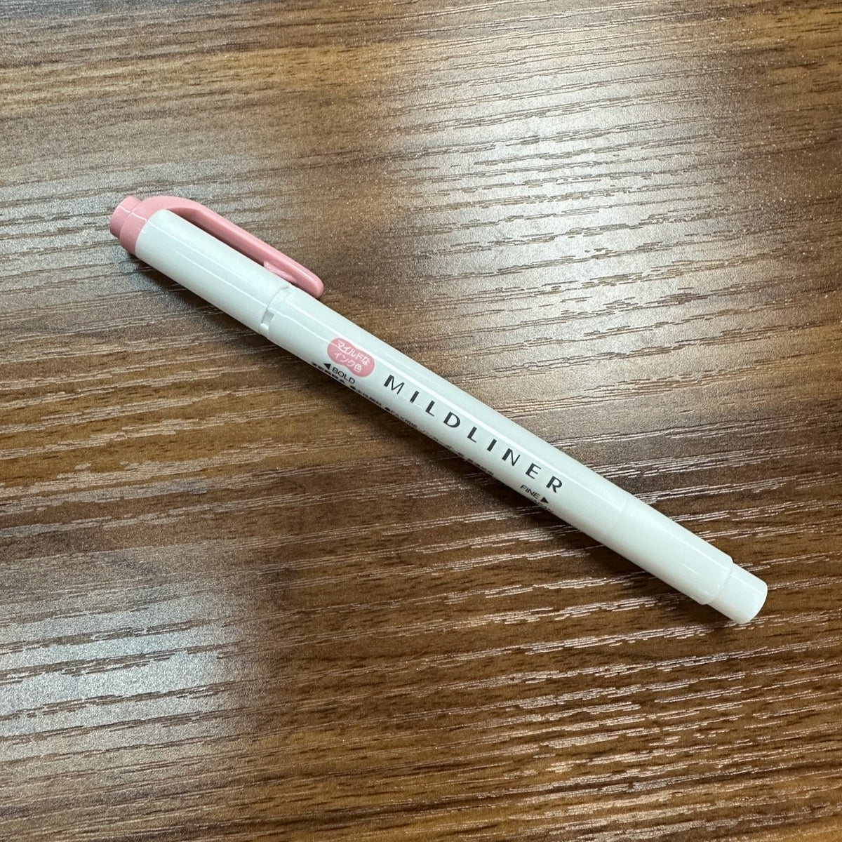 Zebra Mildliner highlighter with bold and  fine tips in Dusty Pink (MDP)