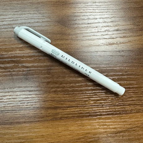 Zebra Mildliner highlighter with bold and  fine tips in Grey (MGR)