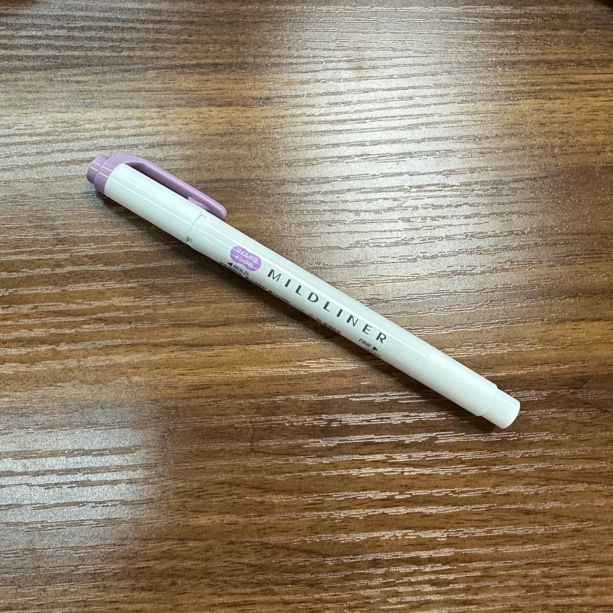 Zebra Mildliner highlighter with bold and  fine tips in Iris (MIR)